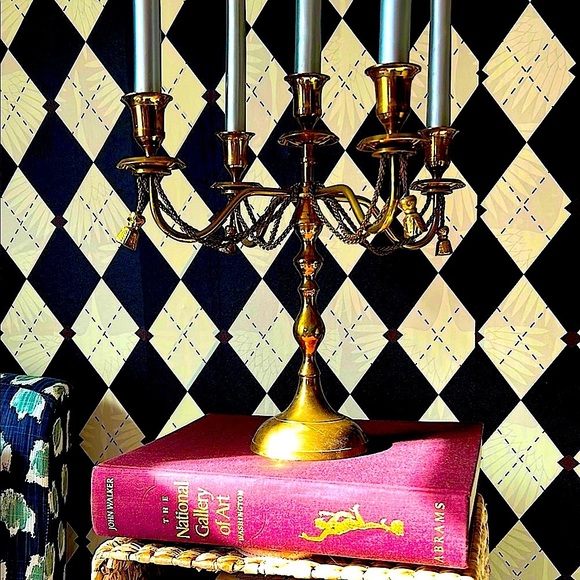 Vintage Luxury Brass Candelabra – Timeless Elegance - Picture 8 of 12